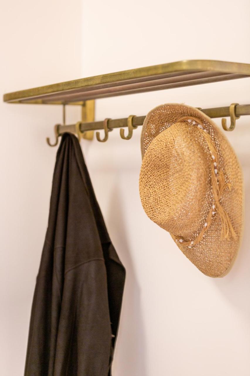 Hidesign Athens Apollon Luxury Apt In Plaka Acropolis Екстериор снимка
